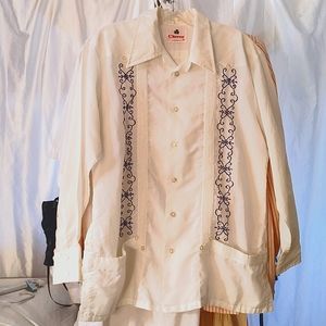 Clover men's two pocket button-down embroidered wedding style shirt M